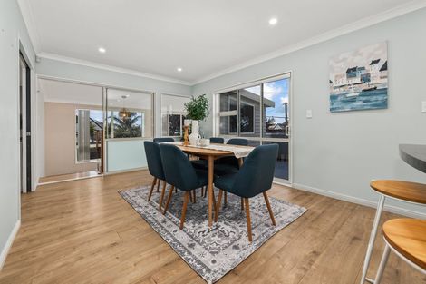 Photo of property in 6 Mahana Road, Paraparaumu Beach, Paraparaumu, 5032