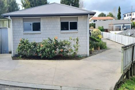 Photo of property in 3 Waikite Way, Welcome Bay, Tauranga, 3175