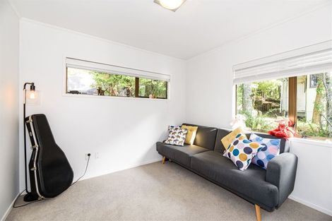 Photo of property in 8 Trelawny Place, Hillcrest, Auckland, 0627