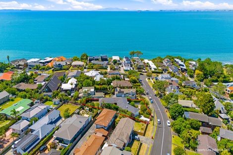 Photo of property in 36 Montgomery Avenue, Rothesay Bay, Auckland, 0630