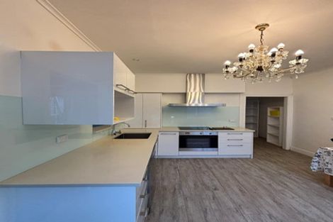 Photo of property in 24 Princes Street, Northcote Point, Auckland, 0627