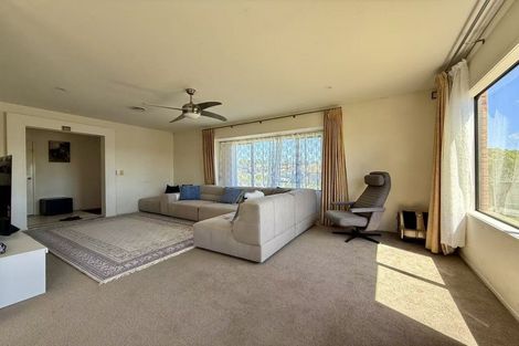 Photo of property in 19 Roy Maloney Drive, Henderson, Auckland, 0612