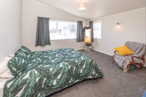 Photo of property in 18 Murch Place, Tawhero, Whanganui, 4500