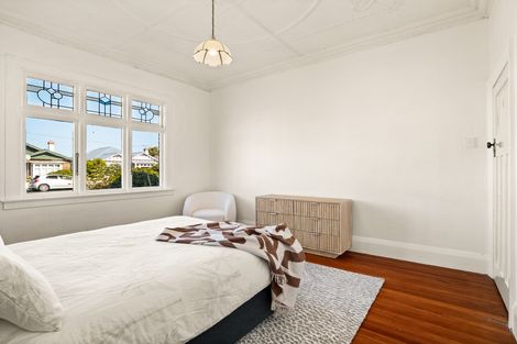 Photo of property in 268 Macandrew Road, Forbury, Dunedin, 9012