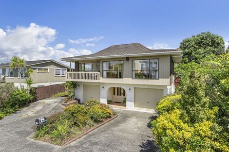 Photo of property in 20 Chatswood Grove, Chatswood, Auckland, 0626