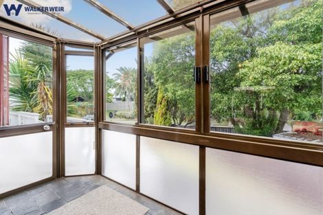 Photo of property in 3 St Annes Crescent, Wattle Downs, Auckland, 2103