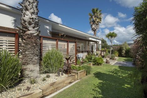 Photo of property in 32 Twin Oak Avenue, Papamoa Beach, Papamoa, 3118