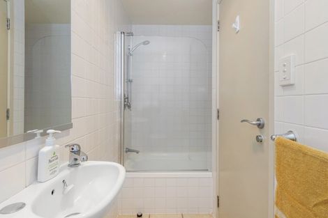 Photo of property in 2/48 May Street, Mount Maunganui, 3116