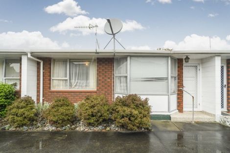 Photo of property in 2/132 Heretaunga Street, Palmerston North, 4414