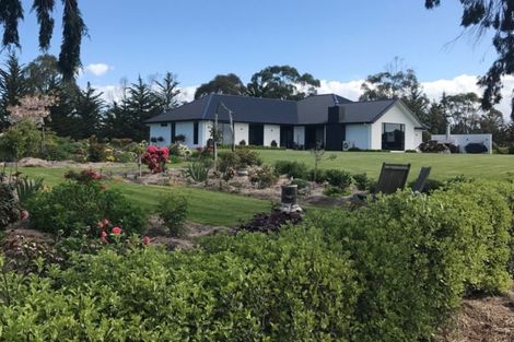 Photo of property in 301 Spur Road, Hadlow, Timaru, 7975