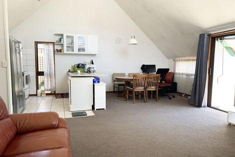 Photo of property in 43n Waimairi Road, Upper Riccarton, Christchurch, 8041