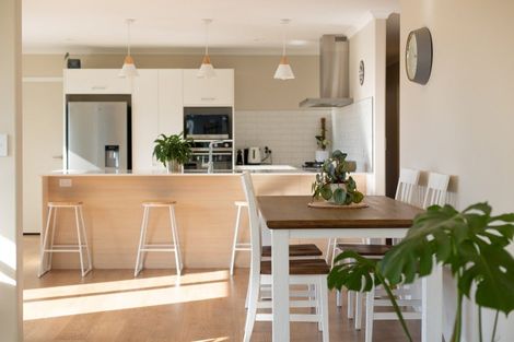 Photo of property in 7 Kingston Place, Kerikeri, 0230