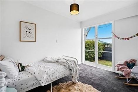 Photo of property in 2/104 Coronation Road, Hillcrest, Auckland, 0627