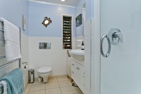 Photo of property in 128 Arran Road, Browns Bay, Auckland, 0630