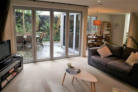 Photo of property in 77d Namata Road, One Tree Hill, Auckland, 1061