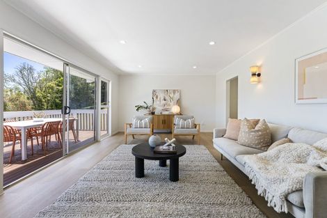 Photo of property in 12 Kiernan Place, Kelston, Auckland, 0602