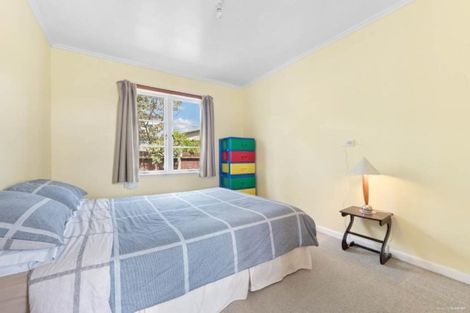 Photo of property in 13 Netherlands Avenue, Kelston, Auckland, 0602