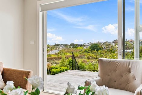 Photo of property in 14 Remuremu Street, Long Bay, Auckland, 0630