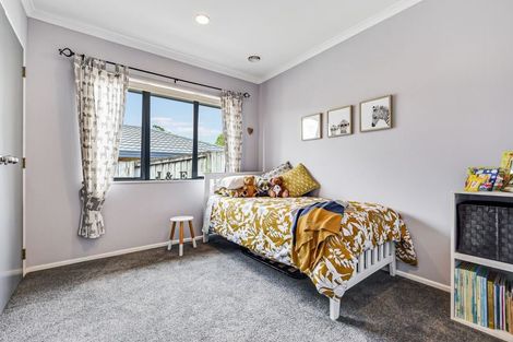 Photo of property in 4 Harrogate Place, Grandview Heights, Hamilton, 3200