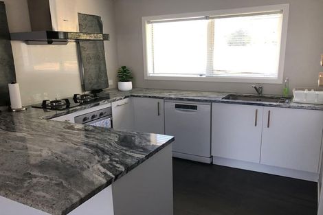 Photo of property in 113 Riverstone Drive, Riverstone Terraces, Upper Hutt, 5018