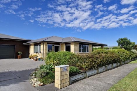 Photo of property in 12 Wentworth Lane, Waiwhakaiho, New Plymouth, 4312