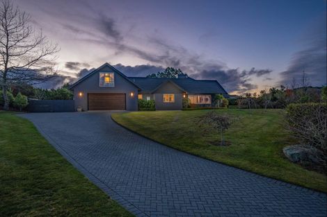 Photo of property in 63 Loch Views Road, Acacia Bay, Taupo, 3385