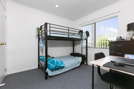 Photo of property in 37 Heathglen Place, Bayview, Auckland, 0629