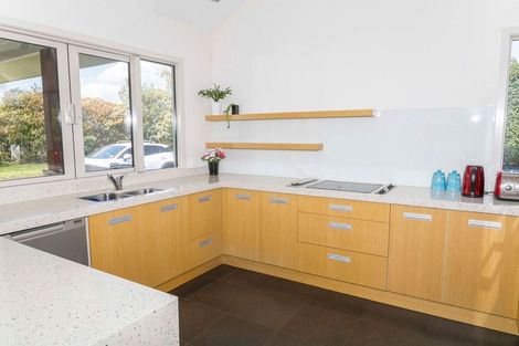 Photo of property in 239 Adelaide Road, Dannevirke, 4930