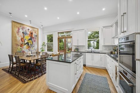 Photo of property in 17 Park Street, Thorndon, Wellington, 6011