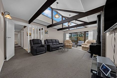 Photo of property in 49 Kurnell Drive, Botany Downs, Auckland, 2010