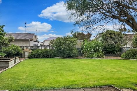 Photo of property in 27 Caius Avenue, Gonville, Whanganui, 4501