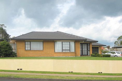 Photo of property in 17 Shelter Grove, Frankleigh Park, New Plymouth, 4310