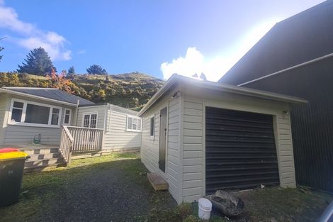 Photo of property in 1122 Paekakariki Hill Road, Paekakariki Hill, Porirua, 5381