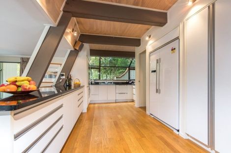 Photo of property in 75 Park Hill Road, Birkenhead, Auckland, 0626