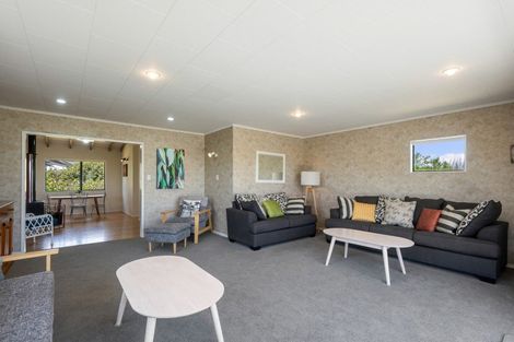 Photo of property in 5 Norna Grove, Waikawa Beach, Manakau, 5573