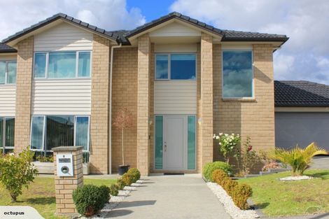 Photo of property in 4 Kirikiri Drive, Papakura, 2110