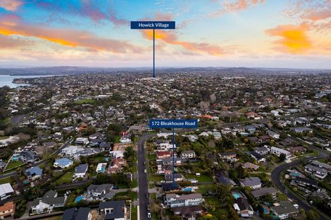 Photo of property in 172 Bleakhouse Road, Mellons Bay, Auckland, 2014