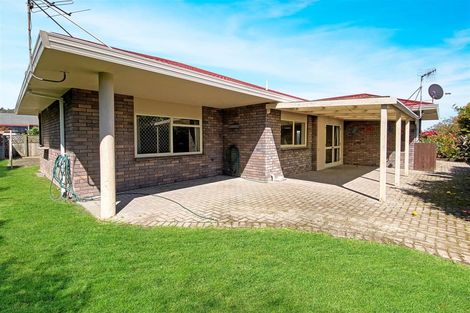 Photo of property in 16 Thelma Place, Lynmore, Rotorua, 3010