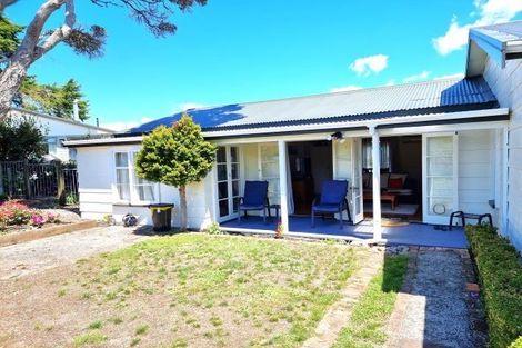 Photo of property in 56 Riverside Road, Orewa, 0931