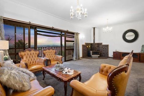 Photo of property in 37 Santa Monica Place, Goodwood Heights, Auckland, 2105