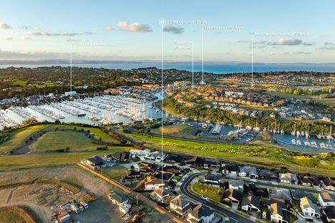 Photo of property in 28 Resolution Drive, Gulf Harbour, Whangaparaoa, 0930