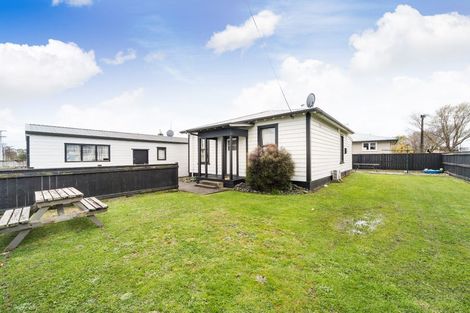 Photo of property in 32 Cambridge Street, Milson, Palmerston North, 4414