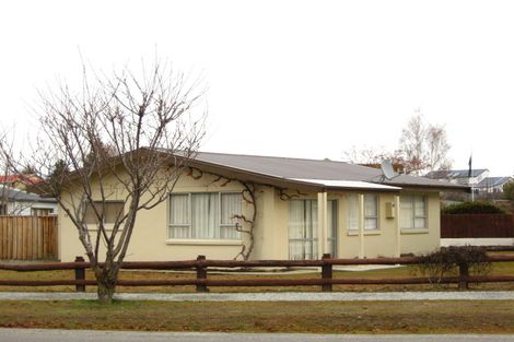 Photo of property in 22 Adamson Drive, Arrowtown, 9302