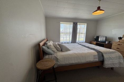 Photo of property in 959a Beach Road, Torbay, Auckland, 0630