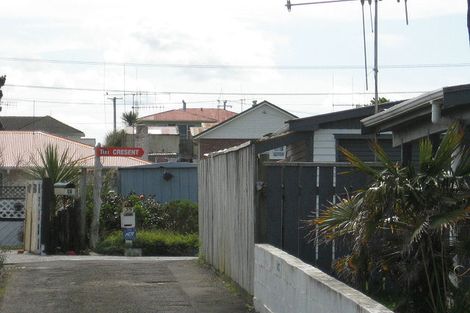 Photo of property in 35 Tongariro Street, Castlecliff, Whanganui, 4501