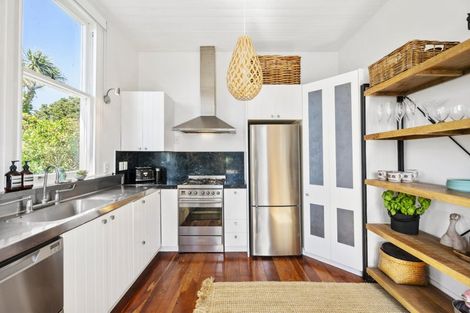 Photo of property in 303 Tinakori Road, Thorndon, Wellington, 6011