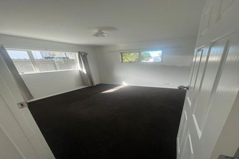 Photo of property in 98 Lantana Road, Green Bay, Auckland, 0604