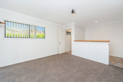 Photo of property in 28 Friesian Place, Grandview Heights, Hamilton, 3200