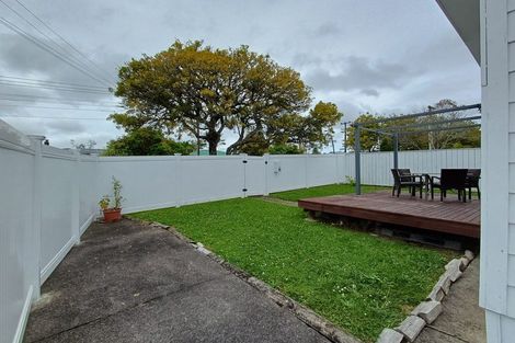 Photo of property in 29 Rosier Road, Glen Eden, Auckland, 0602