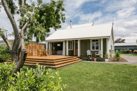 Photo of property in 409 Alexandra Street, Hastings, 4122